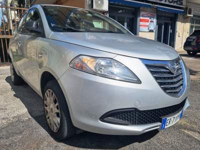 Lancia Ypsilon 0.9 TwinAir 85 CV 5 porte Metano Ecochic Silver Argento usata San Giorgio a Cremano