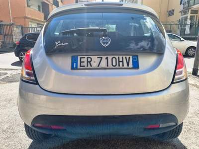 Lancia Ypsilon 0.9 TwinAir 85 CV 5 porte Metano Ecochic Silver Argento usata San Giorgio a Cremano