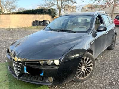 Alfa Romeo 159 JTDm Sportwagon Nero usata ALTAMURA