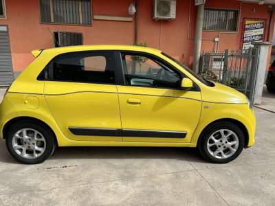 Renault Twingo Twingo 1.0 sce Energy 70cv S Giallo usata Sassano