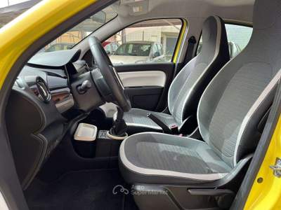 Renault Twingo Twingo 1.0 sce Energy 70cv S Giallo usata Sassano