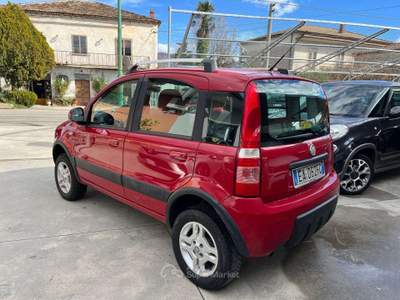 Fiat Panda Panda II 2003 1.3 mjt 16v Climbing 4x4 Rosso usata Sassano