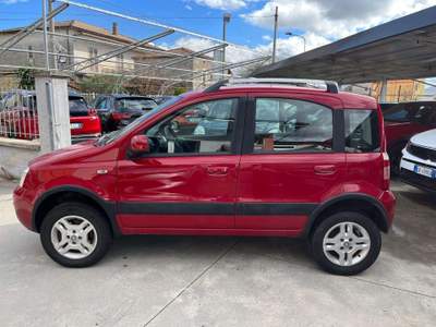 Fiat Panda Panda II 2003 1.3 mjt 16v Climbing 4x4 Rosso usata Sassano