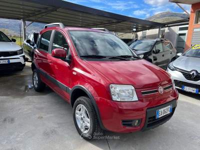 Fiat Panda Panda II 2003 1.3 mjt 16v Climbing 4x4 Rosso usata Sassano