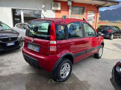 Fiat Panda Panda II 2003 1.3 mjt 16v Climbing 4x4 Rosso usata Sassano