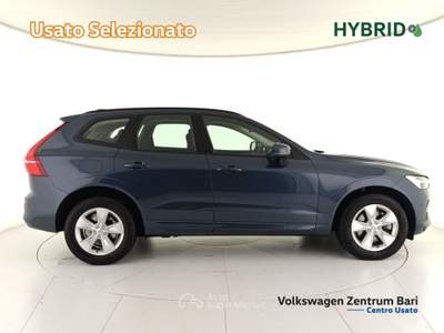 Volvo XC60 2.0 b4 momentum awd auto Blu/Azzurro usata Bari