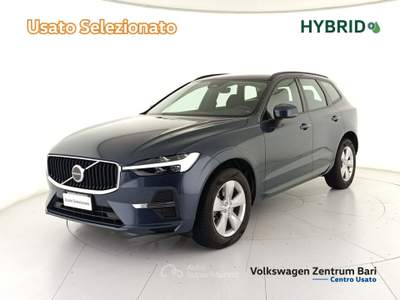 Volvo XC60 2.0 b4 momentum awd auto Blu/Azzurro usata Bari
