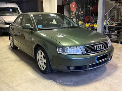 Audi A4 A4 2.5 V6 tdi quattro 180cv Verde usata Pianoro