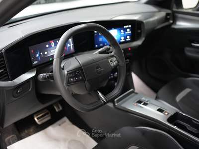 Opel Mokka-e 1.2 Turbo 130 CV aut. GS Bianco usata Pozzuoli