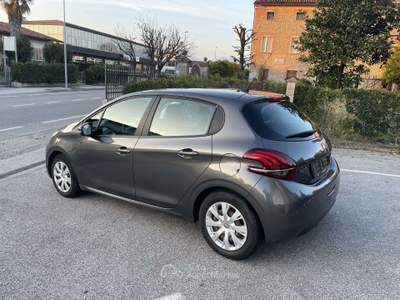 Peugeot 208 208 5p 1.2 puretech Active 82cv Grigio usata Rosà