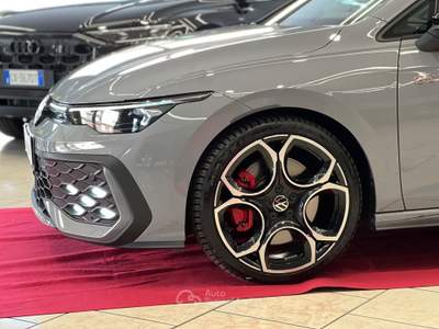 Volkswagen Golf 8.5 GTI 2.0 TSI DSG Grigio usata Rosarno