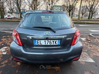 Toyota Yaris Benz 5 porte Lounge 2012 EURO5B Grigio usata Torino