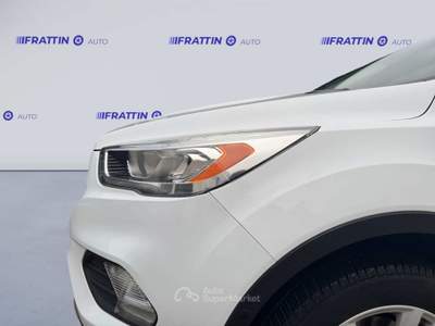 Ford Kuga Kuga 2.0 Tdci 150 Cv S&amp;S 4wd Powershift Business Bianco usata Cassola