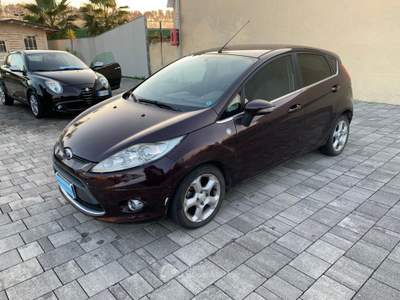 Ford Fiesta Ford Fiesta 1.4 Gpl 95cv 5 porte Marrone usata Pompei