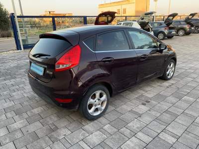 Ford Fiesta Ford Fiesta 1.4 Gpl 95cv 5 porte Marrone usata Pompei