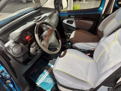 Peugeot Bipper Tepee 1.3 HDi 75 FAP Outdoor Blu/Azzurro usata Bronte