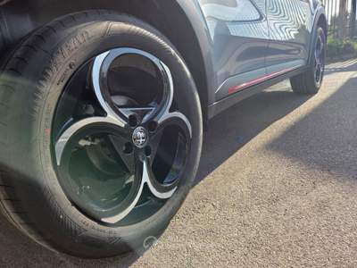 Alfa Romeo Junior 1.2 145 CV Hybrid eDCT6 Speciale Grigio usata Taranto
