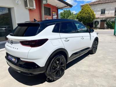 Opel Grandland Grandland 1.5 Ecotec GS Line AT8 131 cv Bianco usata Sassano