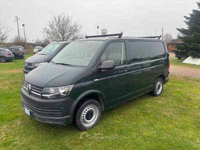 Volkswagen Transporter Furgone Verde usata COMACCHIO