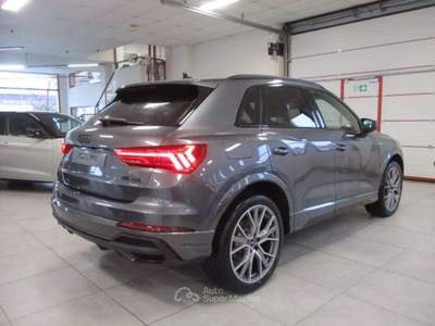 Audi Q3 Q3 35 2.0 tdi Identity Black s-tronic Grigio usata Fossano