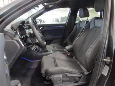Audi Q3 Q3 35 2.0 tdi Identity Black s-tronic Grigio usata Fossano