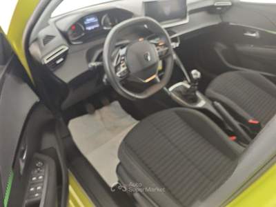Peugeot 208 PureTech 100 Stop&Start 5 porte Active Giallo usata Capua