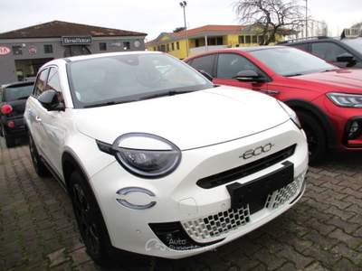 Fiat 600 Hybrid DCT MHEV LaPrima - FULL OPTIONAL Bianco usata Mogliano Veneto