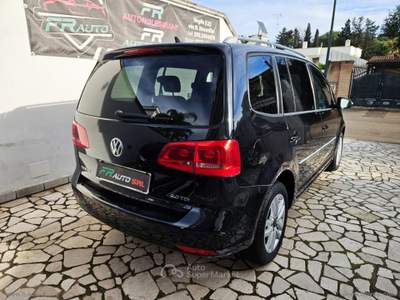Volkswagen Touran Touran Business 2.0 TDI 140 CV Highline Nero usata Veglie