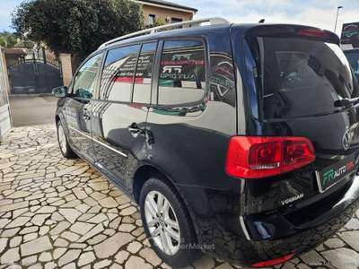 Volkswagen Touran Touran Business 2.0 TDI 140 CV Highline Nero usata Veglie
