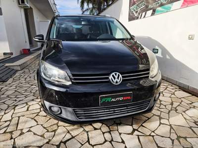 Volkswagen Touran Touran Business 2.0 TDI 140 CV Highline Nero usata Veglie