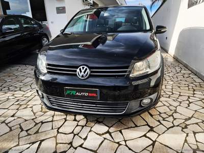 Volkswagen Touran Touran Business 2.0 TDI 140 CV Highline Nero usata Veglie