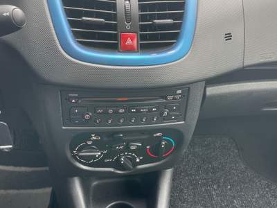 Peugeot 206 NEOPATENTATI SI Nero usata Villa di Tirano