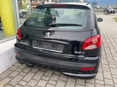 Peugeot 206 NEOPATENTATI SI Nero usata Villa di Tirano