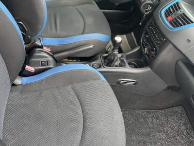 Peugeot 206 NEOPATENTATI SI Nero usata Villa di Tirano