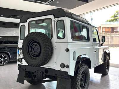 Land Rover Defender 90 2.2 TD4 2 Posti N1 Bianco usata Pomezia