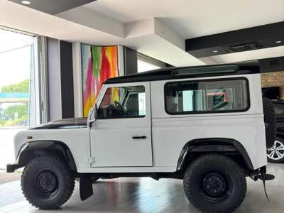 Land Rover Defender 90 2.2 TD4 2 Posti N1 Bianco usata Pomezia