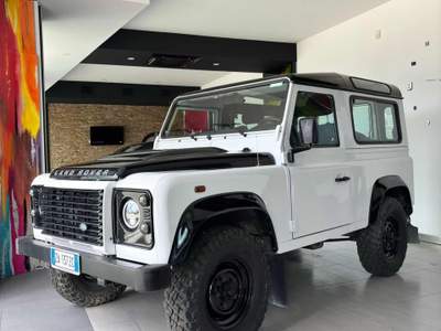 Land Rover Defender 90 2.2 TD4 2 Posti N1 Bianco usata Pomezia