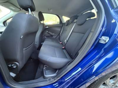 Ford Focus Titanium 5 Porte Blu/Azzurro usata Mesagne