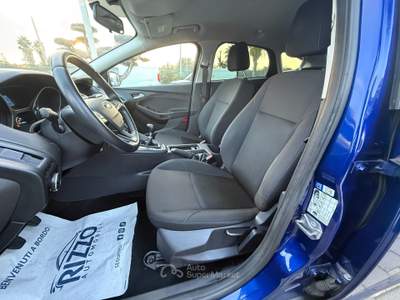 Ford Focus Titanium 5 Porte Blu/Azzurro usata Mesagne
