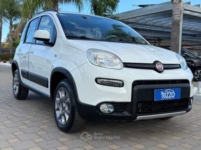 Fiat Panda 1.3MJT 95CV 4X4 CROSS PELLE Bianco usata Mesagne