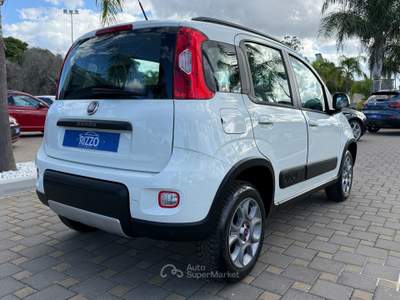 Fiat Panda 1.3MJT 95CV 4X4 CROSS PELLE Bianco usata Mesagne