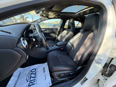 Mercedes-Benz GLA 200d Premium Amg Tetto Pelle Navi 12/2015 Bianco usata Mesagne