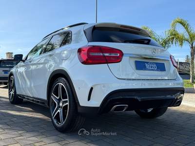 Mercedes-Benz GLA 200d Premium Amg Tetto Pelle Navi 12/2015 Bianco usata Mesagne