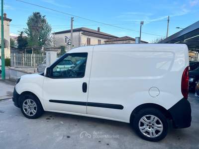 Fiat Doblò Doblò Cargo 1.6 Mjet 105 cv Bianco usata Sassano