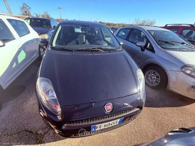 Fiat Punto Punto 1.4 8V 5p. Easypower Lounge Blu/Azzurro usata San Michele Salentino Fiat Punto Punto 1.4 8V 5p. Easypower Lounge Blu/Azzurro usata San Michele Salentino