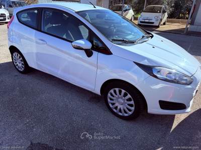Ford Fiesta Fiesta 1.4 3p. Bz.- GPL Titanium Bianco usata San Michele Salentino