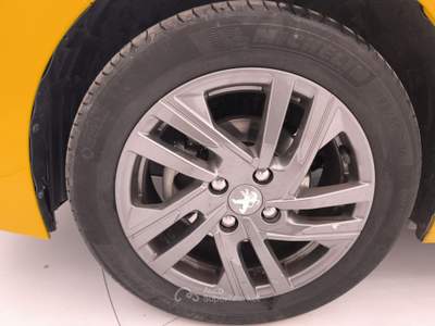 Peugeot 208  - 208 1.2 puretech active pack s&s 75cv Giallo usata Torino