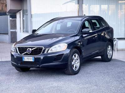 Volvo XC60 XC 60 2.4 AWD Diesel 215CV Automatica! E5 - 2012 Blu/Azzurro usata Roma
