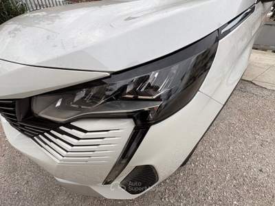 Peugeot 3008 3008 1.5 BLUEHDI usata Venafro