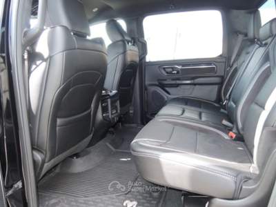 Dodge RAM 5.7 V8 Crew Cab Sport GT Lift 35" Nero usata Pomezia